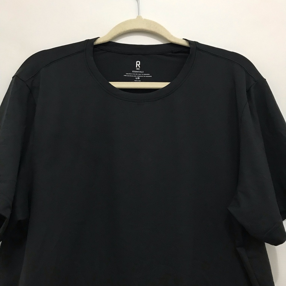 Rhone Essentials Training Tee Style: 101021 Black… - image 2